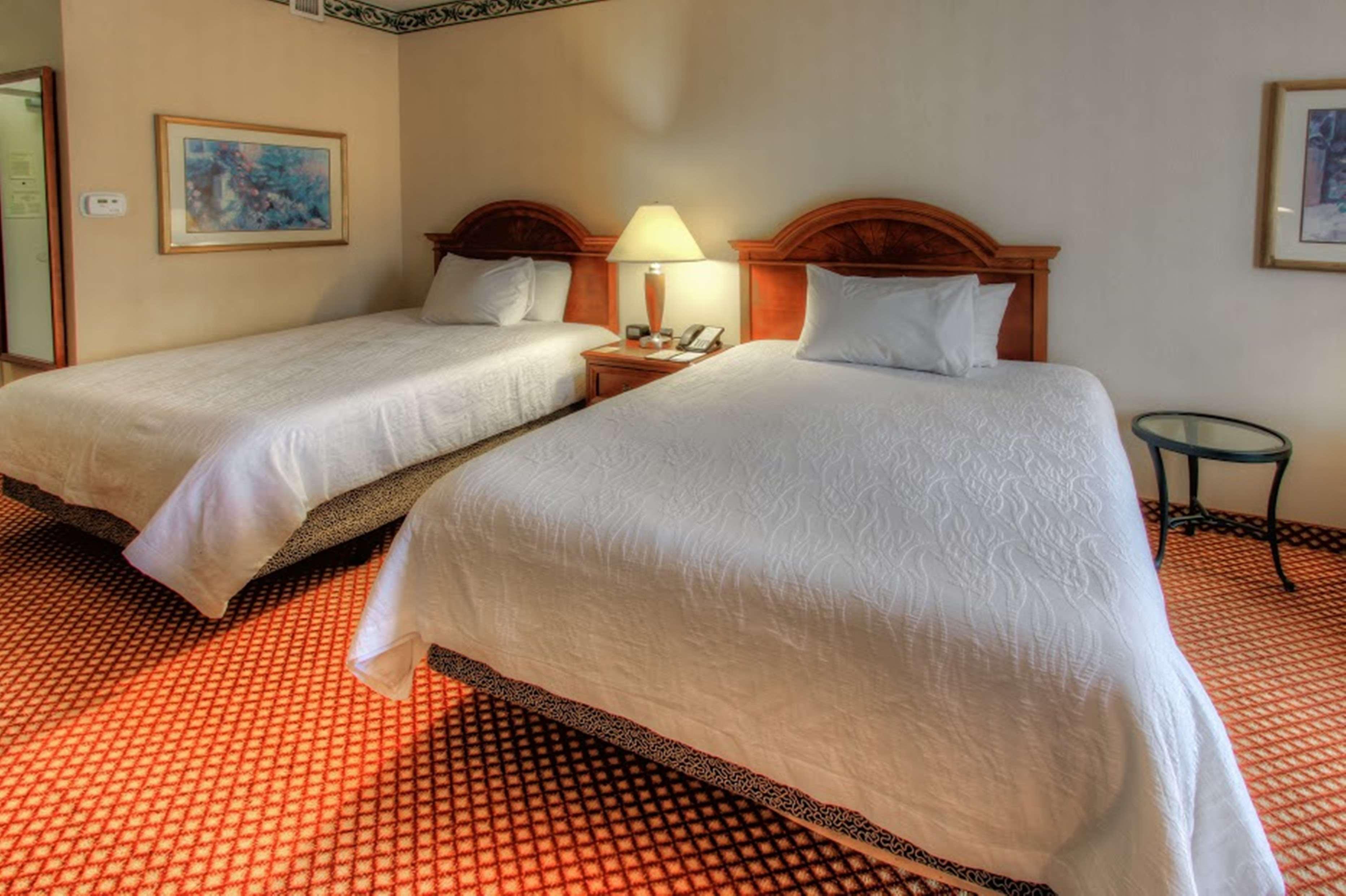 Hilton Garden Inn Вильямсбург Экстерьер фото