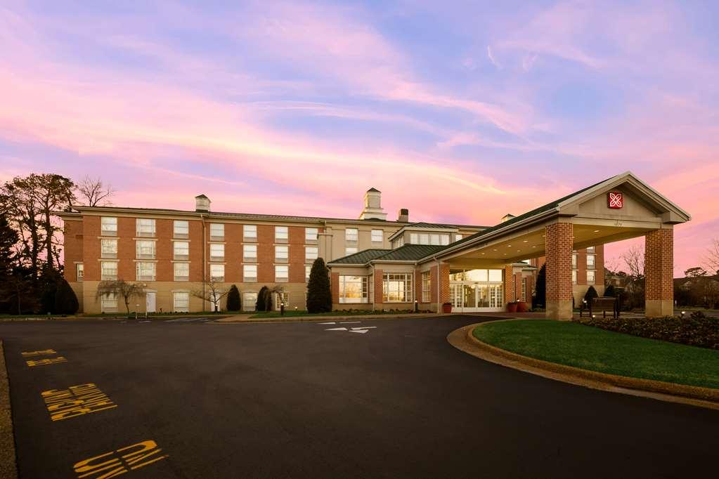Hilton Garden Inn Вильямсбург Экстерьер фото