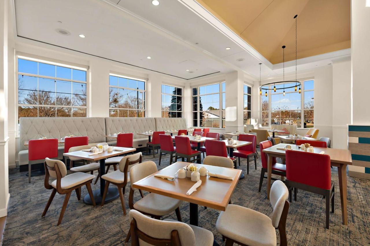 Hilton Garden Inn Вильямсбург Экстерьер фото
