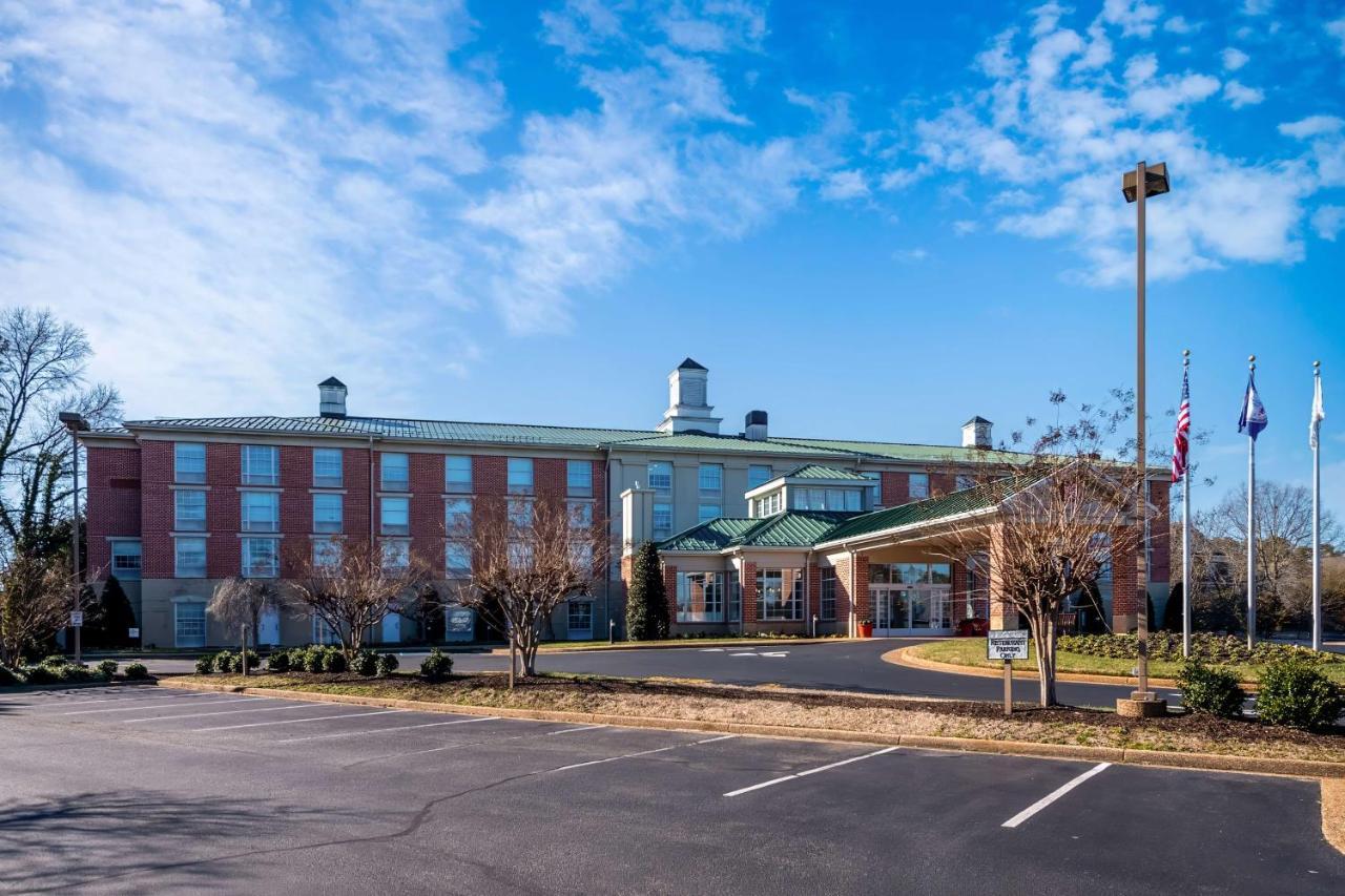 Hilton Garden Inn Вильямсбург Экстерьер фото