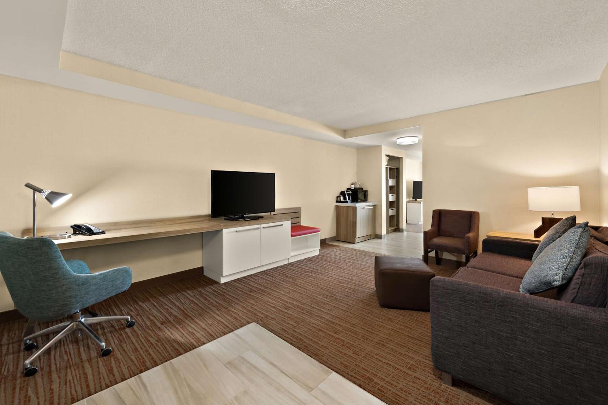 Hilton Garden Inn Вильямсбург Экстерьер фото